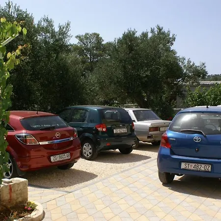 Apartments With Parking Space Rogoznica - 4218 Apartman