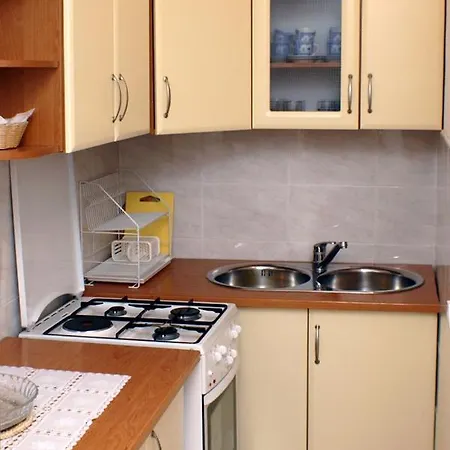 Apartments With Parking Space Rogoznica - 4218 Rogoznica (Sibenik-Knin)