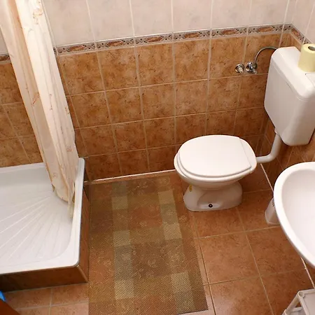 Apartment Apartments With Parking Space Rogoznica - 4218 *