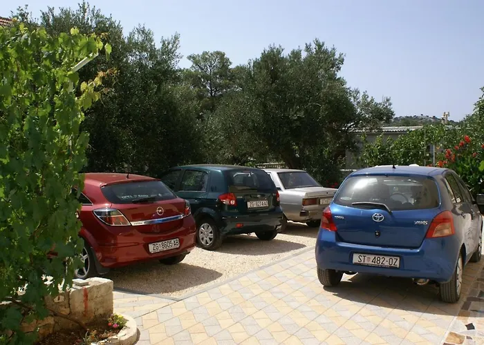 With Parking Space - 4218 Apartman