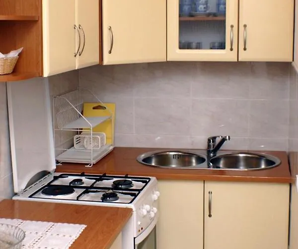 With Parking Space - 4218 Rogoznica