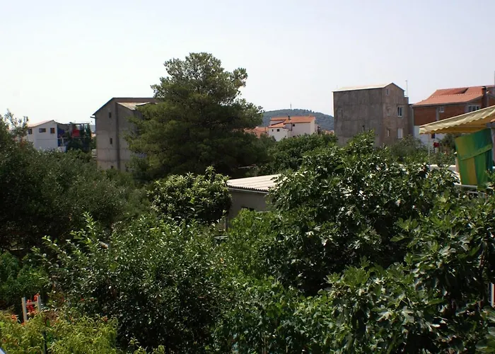 Apartamento With Parking Space - 4218 Rogoznica (Sibenik-Knin)